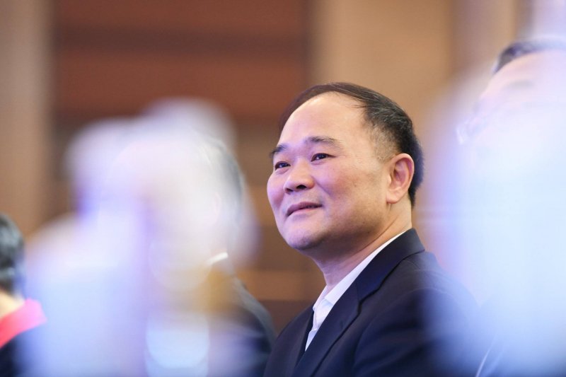 起床看到窗外灰蒙蒙别慌 那是沙尘路过郑州
